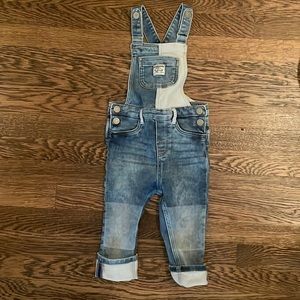 Adorable H&M jean overalls. Blue denim